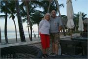 090Caribbean_beeching&relaxing
