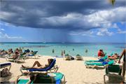 095Caribbean_beeching&relaxing